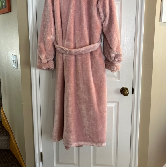 Soma Robe - Picture 2 of 4